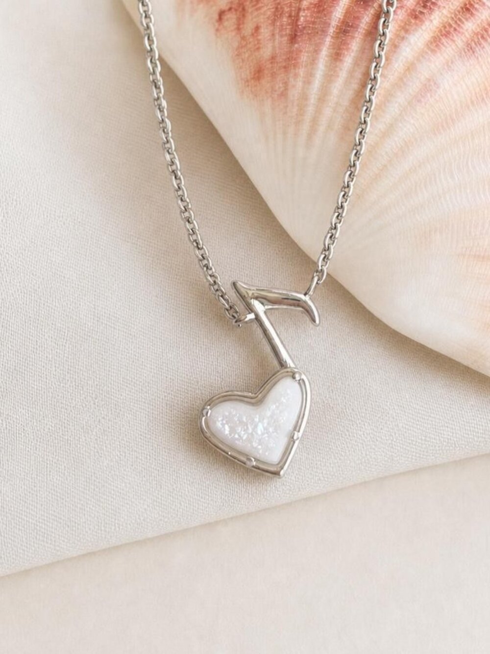 Kendra Scott Dolly Parton Ari Heart Music Note Pendant Necklace